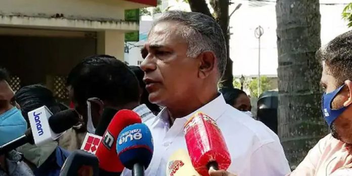സില്വര്ലൈനില് വിമർശിച്ച് സിപിഐ ; ചില കാര്യങ്ങള് സര്ക്കാര് തിരുത്തണം സില്വര്ലൈനില് വിമർശിച്ച് സിപിഐ ; ചില കാര്യങ്ങള് സര്ക്കാര് തിരുത്തണം