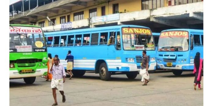 സാംസ്ഥാനത്ത് സ്വകാര്യ ബസ് സമരം പിന്വലിച്ചു സാംസ്ഥാനത്ത് സ്വകാര്യ ബസ് സമരം പിന്വലിച്ചു