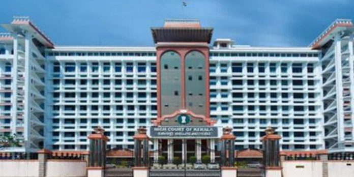 സര്ക്കാര് ജീവനക്കാരുടെ പണിമുടക്ക് തടഞ്ഞ് ഹൈക്കോടതി ; ഉത്തരവിറക്കാന് സര്ക്കാരിന് നിര്ദ്ദേശം സര്ക്കാര് ജീവനക്കാരുടെ പണിമുടക്ക് തടഞ്ഞ് ഹൈക്കോടതി ; ഉത്തരവിറക്കാന് സര്ക്കാരിന് നിര്ദ്ദേശം