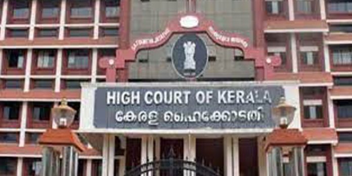 സിൽവർ ലൈൻ സർവ്വേ ; അതിരടയാള കല്ലിട്ട ഭൂമി പണയം വയ്ക്കാൻ സാധിക്കുമോയെന്ന് ഹൈക്കോടതി സിൽവർ ലൈൻ സർവ്വേ ; അതിരടയാള കല്ലിട്ട ഭൂമി പണയം വയ്ക്കാൻ സാധിക്കുമോയെന്ന് ഹൈക്കോടതി