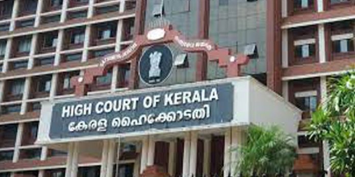 സില്വര്ലൈന് സര്വേ തടയാനാകില്ല ; രണ്ട് ഹര്ജികള് കൂടി തള്ളി ഹൈക്കോടതി സില്വര്ലൈന് സര്വേ തടയാനാകില്ല ; രണ്ട് ഹര്ജികള് കൂടി തള്ളി ഹൈക്കോടതി