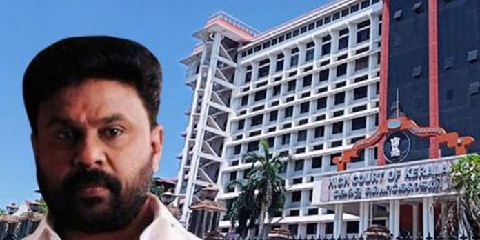 വധഗൂഡാലോചനാ കേസ് ; ദിലീപ് തെളിവുകള് നശിപ്പിച്ചെന്ന് സര്ക്കാര് ഹൈക്കോടതിയില് വധഗൂഡാലോചനാ കേസ് ; ദിലീപ് തെളിവുകള് നശിപ്പിച്ചെന്ന് സര്ക്കാര് ഹൈക്കോടതിയില്