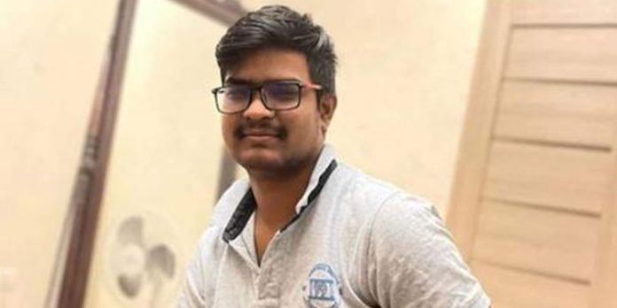 കൊല്ലപ്പെട്ട ഇന്ത്യന് വിദ്യാര്ത്ഥിയുടെ മൃതദേഹം നാട്ടിലെത്തിക്കും ; എംബാം ചെയ്തതായി മന്ത്രി കൊല്ലപ്പെട്ട ഇന്ത്യന് വിദ്യാര്ത്ഥിയുടെ മൃതദേഹം നാട്ടിലെത്തിക്കും ; എംബാം ചെയ്തതായി മന്ത്രി