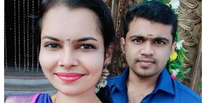 പ്രണയബന്ധത്തെ ചൊല്ലി തര്ക്കം ; ഗായത്രിയെ കൊലപ്പെടുത്തിയത് പ്രവീണ് – കുറ്റം സമ്മതിച്ചു പ്രണയബന്ധത്തെ ചൊല്ലി തര്ക്കം ; ഗായത്രിയെ കൊലപ്പെടുത്തിയത് പ്രവീണ് – കുറ്റം സമ്മതിച്ചു