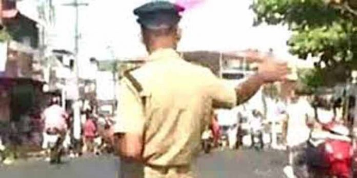 ഹോം ഗാര്ഡുകളുടെ കൂട്ട സ്ഥലംമാറ്റ ഉത്തരവില് വ്യാപക പ്രതിഷേധം ഹോം ഗാര്ഡുകളുടെ കൂട്ട സ്ഥലംമാറ്റ ഉത്തരവില് വ്യാപക പ്രതിഷേധം