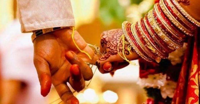 വിവാഹം നടക്കുന്നില്ല ; പരിഹാരമായി ക്ഷേത്രത്തിലേക്ക് ബാച്ച്ലേഴ്സ് പദയാത്ര നടത്താനൊരുങ്ങി യുവാക്കൾ വിവാഹം നടക്കുന്നില്ല ; പരിഹാരമായി ക്ഷേത്രത്തിലേക്ക് ബാച്ച്ലേഴ്സ് പദയാത്ര നടത്താനൊരുങ്ങി യുവാക്കൾ
