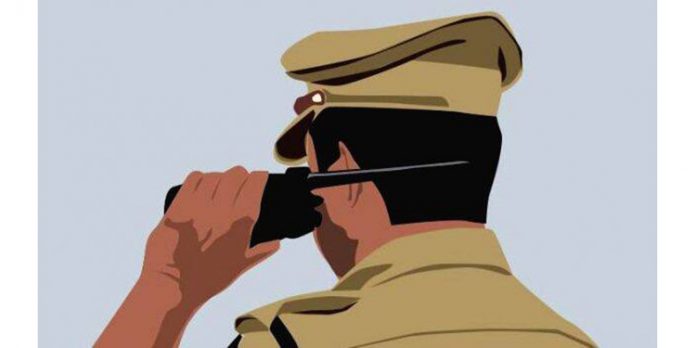 പ്ലസ് ടു വിദ്യാര്ത്ഥിനി ആത്മഹത്യ ചെയ്ത സംഭവത്തില് അയല്വാസിയായ പോലീസുകാരനെതിരെ പരാതിയുമായി കുടുംബം പ്ലസ് ടു വിദ്യാര്ത്ഥിനി ആത്മഹത്യ ചെയ്ത സംഭവത്തില് അയല്വാസിയായ പോലീസുകാരനെതിരെ പരാതിയുമായി കുടുംബം