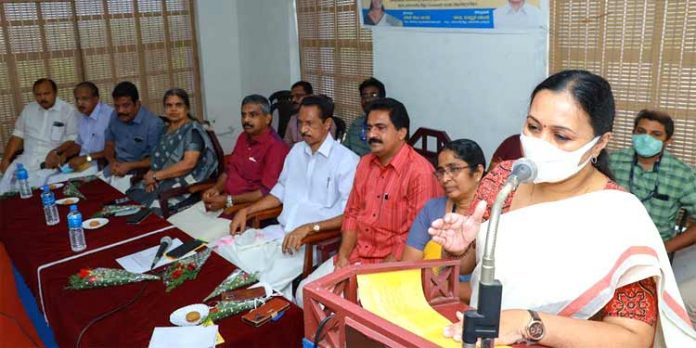 സഹകരണ മേഖലയുടെ ജില്ലയിലെ പ്രവര്ത്തനം മികച്ചത് : ആരോഗ്യ മന്ത്രി സഹകരണ മേഖലയുടെ ജില്ലയിലെ പ്രവര്ത്തനം മികച്ചത് : ആരോഗ്യ മന്ത്രി