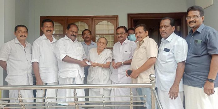 കോൺഗ്രസ് അംഗത്വ ദിനാചരണം നടത്തി കോൺഗ്രസ് അംഗത്വ ദിനാചരണം നടത്തി