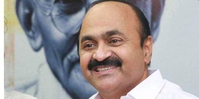 വി.ഡി സതീശനെതിരെ ചങ്ങനാശേരി ടൗണില് തൊഴിലാളികളുടെ പ്രതിഷേധം വി.ഡി സതീശനെതിരെ ചങ്ങനാശേരി ടൗണില് തൊഴിലാളികളുടെ പ്രതിഷേധം