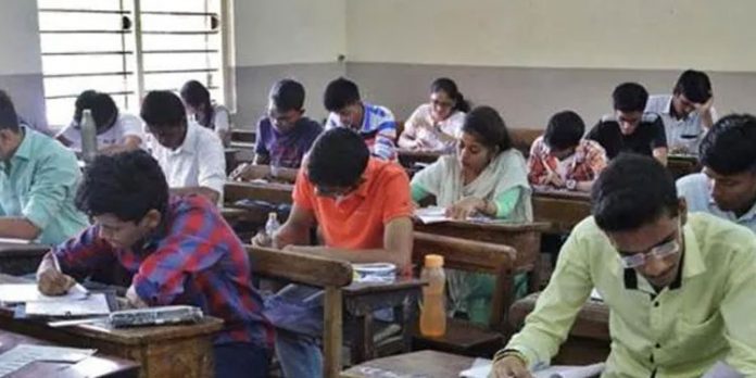 കേരള എഞ്ചിനിയറിങ് – ഫാര്മസി എന്ട്രന്സ് പരീക്ഷ അടുത്ത വര്ഷം മുതല് ഓണ്ലൈന് വഴി കേരള എഞ്ചിനിയറിങ് – ഫാര്മസി എന്ട്രന്സ് പരീക്ഷ അടുത്ത വര്ഷം മുതല് ഓണ്ലൈന് വഴി