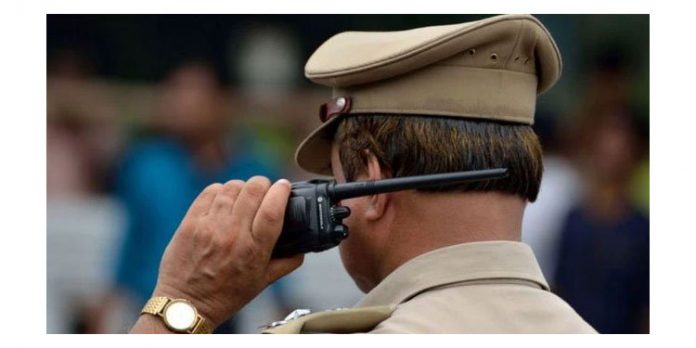 പോലീസുകാരനെ സംരക്ഷിക്കാന് മനുഷ്യാവകാശ കമ്മീഷന് തെറ്റായ റിപ്പോര്ട്ട് നല്കിയ കൊല്ലം റൂറല് എസ്പി വിവാദത്തില് പോലീസുകാരനെ സംരക്ഷിക്കാന് മനുഷ്യാവകാശ കമ്മീഷന് തെറ്റായ റിപ്പോര്ട്ട് നല്കിയ കൊല്ലം റൂറല് എസ്പി വിവാദത്തില്