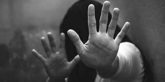 പീഢനക്കേസില് ജാമ്യത്തിറങ്ങിയ പ്രതി ഇരയെ വീണ്ടും പീഢിപ്പിച്ചു പീഢനക്കേസില് ജാമ്യത്തിറങ്ങിയ പ്രതി ഇരയെ വീണ്ടും പീഢിപ്പിച്ചു