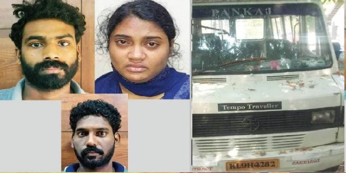 പശുക്കളെ മോഷ്ടിച്ച് കടത്തുന്ന മൂന്ന് പേര് പിടിയില് പശുക്കളെ മോഷ്ടിച്ച് കടത്തുന്ന മൂന്ന് പേര് പിടിയില്