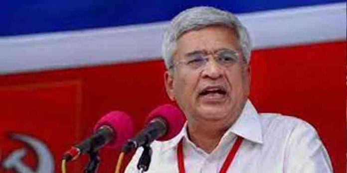 ശശി തരൂരിനെ വിലക്കിയതെന്തിന് ? കോൺഗ്രസ് പാർട്ടിയോട് ചോദ്യവുമായി പ്രകാശ് കാരാട്ട് ശശി തരൂരിനെ വിലക്കിയതെന്തിന് ? കോൺഗ്രസ് പാർട്ടിയോട് ചോദ്യവുമായി പ്രകാശ് കാരാട്ട്