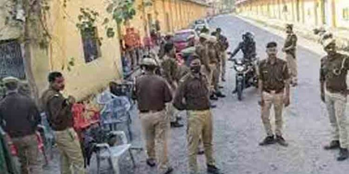 രാജസ്ഥാനിലെ കരൗലിയില് ഏര്പ്പെടുത്തിയ കര്ഫ്യൂ ഏപ്രില് 10 രാവിലെ 12 വരെ നീട്ടി രാജസ്ഥാനിലെ കരൗലിയില് ഏര്പ്പെടുത്തിയ കര്ഫ്യൂ ഏപ്രില് 10 രാവിലെ 12 വരെ നീട്ടി
