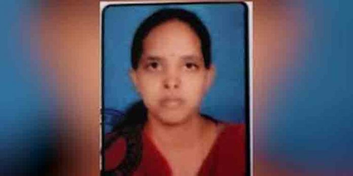 സിന്ധു ആത്മഹത്യ ചെയ്ത സംഭവം ; ജൂനിയര് സൂപ്രണ്ട് നിര്ബന്ധിത അവധിയില് പ്രവേശിക്കണമെന്ന് നിര്ദേശം സിന്ധു ആത്മഹത്യ ചെയ്ത സംഭവം ; ജൂനിയര് സൂപ്രണ്ട് നിര്ബന്ധിത അവധിയില് പ്രവേശിക്കണമെന്ന് നിര്ദേശം