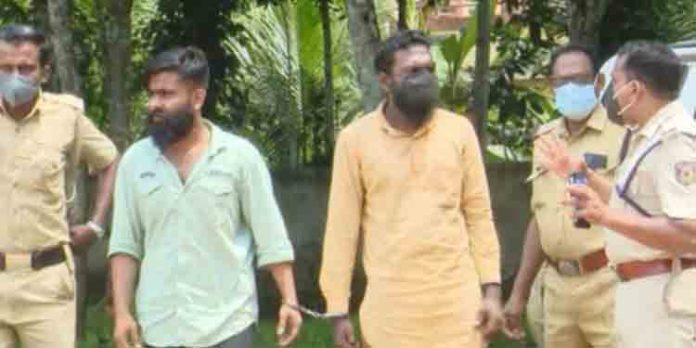 യുവാവിനെ വെട്ടിക്കൊലപ്പെടുത്താന് ശ്രമിച്ച കേസിൽ നാലു പേര് അറസ്റ്റില് യുവാവിനെ വെട്ടിക്കൊലപ്പെടുത്താന് ശ്രമിച്ച കേസിൽ നാലു പേര് അറസ്റ്റില്
