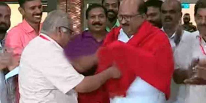 വിദ്യാര്ത്ഥി സംഘടനാ പ്രവര്ത്തനത്തിലും ശ്രദ്ധിച്ചില്ല ; അംഗങ്ങളെ ചേര്ക്കാനായില്ല; രൂക്ഷ വിമര്ശനവുമായി കേരള ഘടകം വിദ്യാര്ത്ഥി സംഘടനാ പ്രവര്ത്തനത്തിലും ശ്രദ്ധിച്ചില്ല ; അംഗങ്ങളെ ചേര്ക്കാനായില്ല; രൂക്ഷ വിമര്ശനവുമായി കേരള ഘടകം