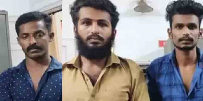 വളര്ത്തുനായയുമായി ബന്ധപ്പെട്ട തര്ക്കo ; യുവാവിനെ ക്രൂരമായി മര്ദിച്ച മൂന്നു പേര് അറസ്റ്റില് വളര്ത്തുനായയുമായി ബന്ധപ്പെട്ട തര്ക്കo ; യുവാവിനെ ക്രൂരമായി മര്ദിച്ച മൂന്നു പേര് അറസ്റ്റില്