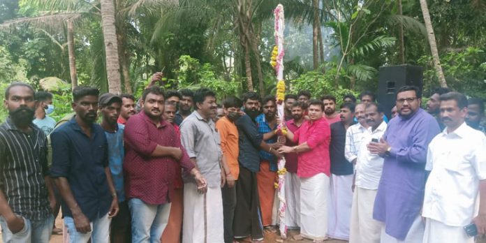 തലവടി ചുണ്ടൻ വള്ളം നിർമ്മാണം ; മാലിപ്പുര കാൽനാട്ട് കർമ്മം നടന്നു തലവടി ചുണ്ടൻ വള്ളം നിർമ്മാണം ; മാലിപ്പുര കാൽനാട്ട് കർമ്മം നടന്നു