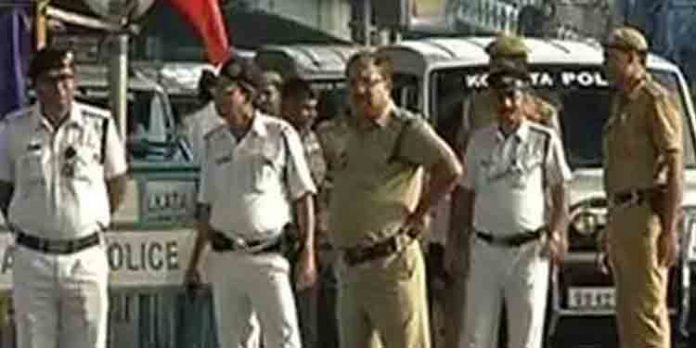 കൂട്ടബലാത്സംഗത്തിനിരയായ പ്രായപൂര്ത്തിയാകാത്ത പെണ്കുട്ടി മരിച്ചു ; തൃണമൂല് നേതാവിന്റെ മകന് അറസ്റ്റില് കൂട്ടബലാത്സംഗത്തിനിരയായ പ്രായപൂര്ത്തിയാകാത്ത പെണ്കുട്ടി മരിച്ചു ; തൃണമൂല് നേതാവിന്റെ മകന് അറസ്റ്റില്
