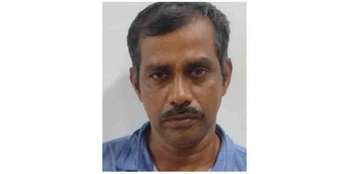 ആലുവയില് തോക്കുചൂണ്ടി കാറും ഡ്രൈവറേയും തട്ടിക്കൊണ്ടുപോയ കേസില് ക്വട്ടേഷന് കൊടുത്തയാള് പിടിയില് ആലുവയില് തോക്കുചൂണ്ടി കാറും ഡ്രൈവറേയും തട്ടിക്കൊണ്ടുപോയ കേസില് ക്വട്ടേഷന് കൊടുത്തയാള് പിടിയില്