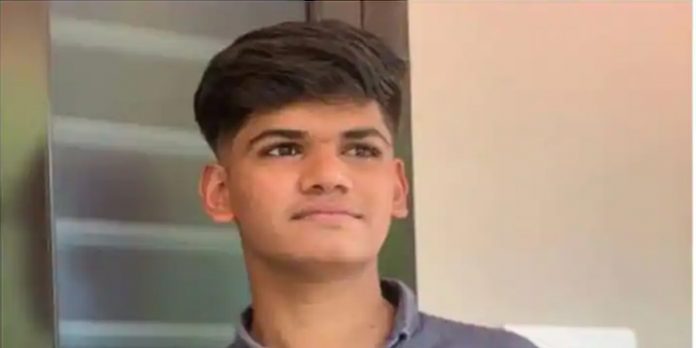 പിതാവിന്റെ സോപ്പ് കമ്പനിയിലെ യന്ത്രത്തിൽ കുടുങ്ങി 18കാരന് ദാരുണാന്ത്യം പിതാവിന്റെ സോപ്പ് കമ്പനിയിലെ യന്ത്രത്തിൽ കുടുങ്ങി 18കാരന് ദാരുണാന്ത്യം