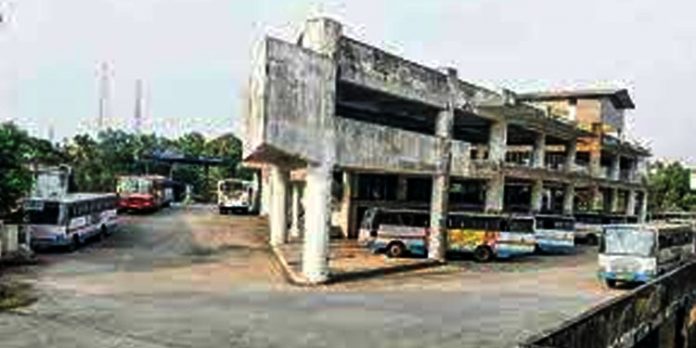 തൊടുപുഴയിലെ കെ.എസ്.ആര്.ടി.സി താത്കാലിക ഡിപ്പോ പുതിയ ബസ് ടെര്മിനലിലേക്ക് മാറ്റി തൊടുപുഴയിലെ കെ.എസ്.ആര്.ടി.സി താത്കാലിക ഡിപ്പോ പുതിയ ബസ് ടെര്മിനലിലേക്ക് മാറ്റി