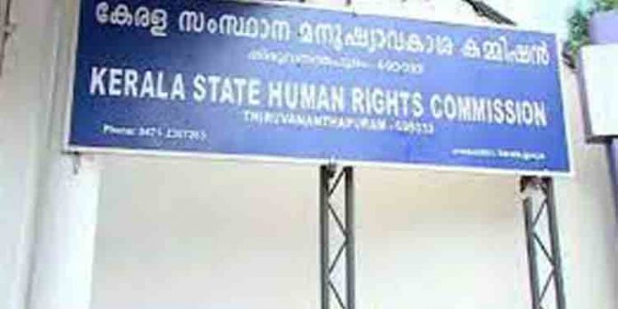 വാഹന ഉടമയും മോട്ടോര് വെഹിക്കിള് ഇന്സ്പെക്ടറും തമ്മില് നടന്ന തര്ക്കം ചിത്രീകരിച്ച് പ്രചരിപ്പിച്ച സംഭവം ; അന്വേഷണത്തിന് ഉത്തരവിട്ട് മനുഷ്യാവകാശ കമ്മീഷന് വാഹന ഉടമയും മോട്ടോര് വെഹിക്കിള് ഇന്സ്പെക്ടറും തമ്മില് നടന്ന തര്ക്കം ചിത്രീകരിച്ച് പ്രചരിപ്പിച്ച സംഭവം ; അന്വേഷണത്തിന് ഉത്തരവിട്ട് മനുഷ്യാവകാശ കമ്മീഷന്