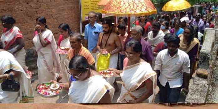 മാടമൺ ഹൃഷികേശ ക്ഷേത്രത്തിലെ പത്താമുദയ തിരുത്സവം മാടമൺ ഹൃഷികേശ ക്ഷേത്രത്തിലെ പത്താമുദയ തിരുത്സവം