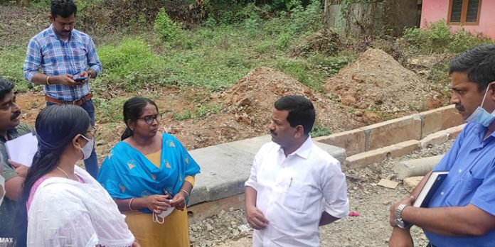 ചെത്തോങ്കര വലിയ തോടിൻറെ വീതി പൂർവ്വ സ്ഥിതിയിലാക്കുന്നതിന് അടിയന്തിര നടപടി സ്വീകരിക്കണം ; എംഎൽഎ ചെത്തോങ്കര വലിയ തോടിൻറെ വീതി പൂർവ്വ സ്ഥിതിയിലാക്കുന്നതിന് അടിയന്തിര നടപടി സ്വീകരിക്കണം ; എംഎൽഎ