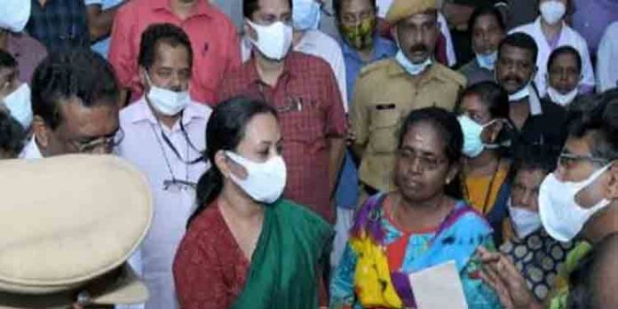 രോഗികളുടെ കൂട്ടിരിപ്പുകാരുടെ പരാതിയിന്മേല് ആരോഗ്യ മന്ത്രി വീണാ ജോര്ജിന്റെ അടിയന്തര ഇടപെടല് രോഗികളുടെ കൂട്ടിരിപ്പുകാരുടെ പരാതിയിന്മേല് ആരോഗ്യ മന്ത്രി വീണാ ജോര്ജിന്റെ അടിയന്തര ഇടപെടല്