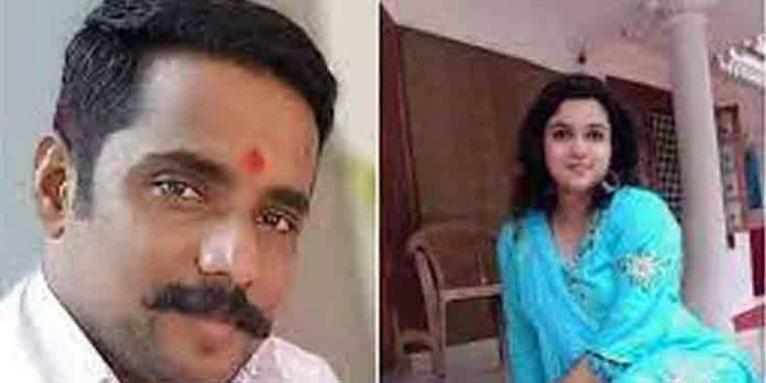 ഹരിദാസിനെ കൊലപ്പെടുത്തിയ പ്രതി നിജില്ദാസിനെ രേഷ്മ ഒളിപ്പിച്ചത് കുറ്റവാളിയെന്നറിഞ്ഞുകൊണ്ട് തന്നെയാണെന്ന് റിമാന്ഡ് റിപ്പോര്ട്ട് ഹരിദാസിനെ കൊലപ്പെടുത്തിയ പ്രതി നിജില്ദാസിനെ രേഷ്മ ഒളിപ്പിച്ചത് കുറ്റവാളിയെന്നറിഞ്ഞുകൊണ്ട് തന്നെയാണെന്ന് റിമാന്ഡ് റിപ്പോര്ട്ട്