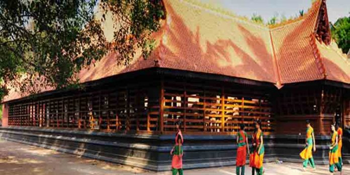 ഹൈക്കോടതി വിധി മറികടന്ന് കലാമണ്ഡലത്തില് താല്ക്കാലികജോലിക്കാരെ സ്ഥിരപ്പെടുത്താന് നീക്കം ഹൈക്കോടതി വിധി മറികടന്ന് കലാമണ്ഡലത്തില് താല്ക്കാലികജോലിക്കാരെ സ്ഥിരപ്പെടുത്താന് നീക്കം