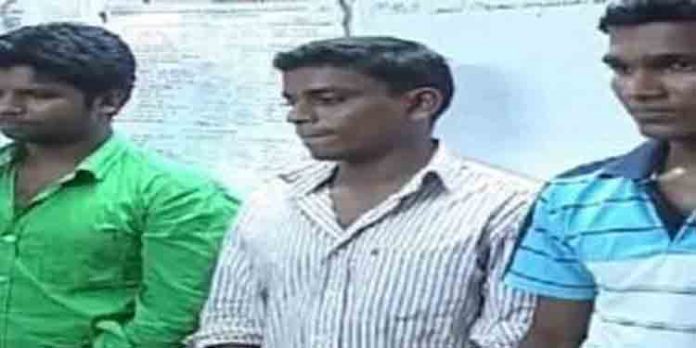 കരകുളം ഇരട്ടകൊലക്കേസില് സുഹൃത്തുക്കള് കണ്മുന്നില് പിടഞ്ഞു വീഴുന്നത് കാണേണ്ടിവന്ന മുഖ്യസാക്ഷിക്ക് പ്രതികളില് നിന്നും വധഭീഷണി കരകുളം ഇരട്ടകൊലക്കേസില് സുഹൃത്തുക്കള് കണ്മുന്നില് പിടഞ്ഞു വീഴുന്നത് കാണേണ്ടിവന്ന മുഖ്യസാക്ഷിക്ക് പ്രതികളില് നിന്നും വധഭീഷണി