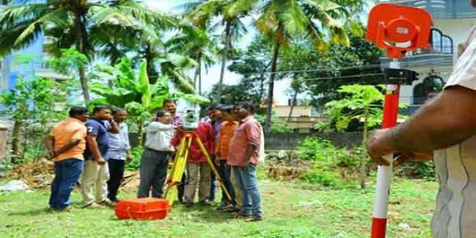 അധിക ഭൂമി പതിച്ചു നല്കുന്നതിനുള്ള നിയമം ഉടന് നിലവില് വരും അധിക ഭൂമി പതിച്ചു നല്കുന്നതിനുള്ള നിയമം ഉടന് നിലവില് വരും