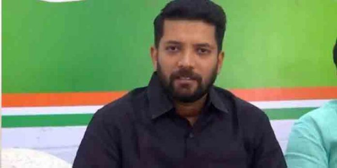 അല്ലേലും ഗുജറാത്തില് നിന്നുള്ള പഠനം ഇയിടെയായി ഇച്ചിരി കൂടുന്നുണ്ട് : ഷാഫി പറമ്പില് അല്ലേലും ഗുജറാത്തില് നിന്നുള്ള പഠനം ഇയിടെയായി ഇച്ചിരി കൂടുന്നുണ്ട് : ഷാഫി പറമ്പില്