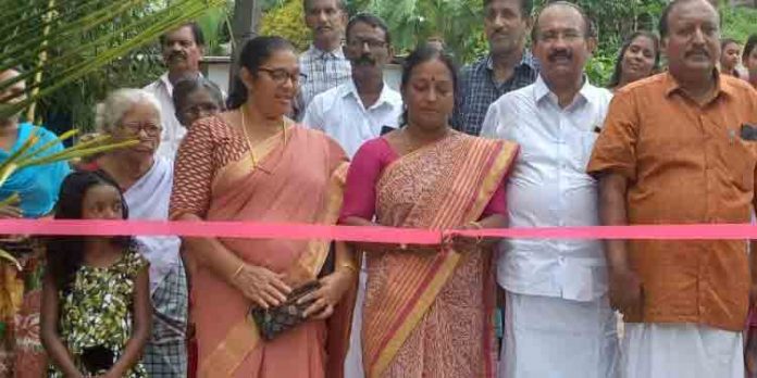 പുളിയുറുംമ്പുംകോട്ട റോഡിന്റെ ഉദ്ഘാടനം നടത്തി പുളിയുറുംമ്പുംകോട്ട റോഡിന്റെ ഉദ്ഘാടനം നടത്തി