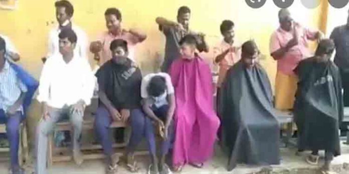 നീട്ടി വളര്ത്തിയ മുടിയുമായി സ്കൂളിലെത്തിയ വിദ്യാര്ഥികളുടെ മുടിവെട്ടി പഞ്ചായത്ത് പ്രസിഡന്റ് നീട്ടി വളര്ത്തിയ മുടിയുമായി സ്കൂളിലെത്തിയ വിദ്യാര്ഥികളുടെ മുടിവെട്ടി പഞ്ചായത്ത് പ്രസിഡന്റ്