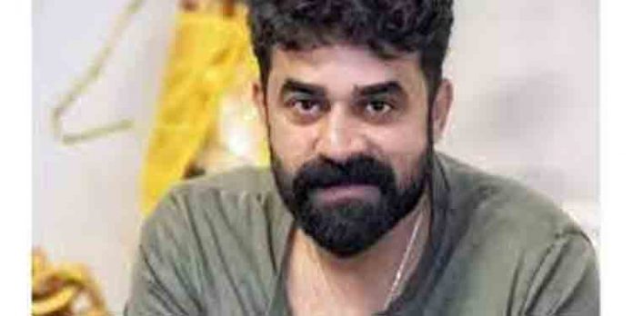 വിജയ് ബാബുവിനെതിരായ മീ ടൂ ആരോപണം : അജ്ഞാത യുവതിയെ തേടി പോലീസ് വിജയ് ബാബുവിനെതിരായ മീ ടൂ ആരോപണം : അജ്ഞാത യുവതിയെ തേടി പോലീസ്