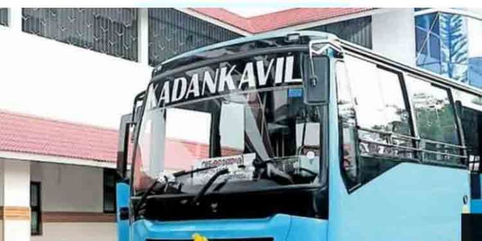 കണ്ടക്ടര് ഇല്ലാതെ സര്വീസ് നടത്താന് സ്വകാര്യ ബസ്സിന് അനുമതി കണ്ടക്ടര് ഇല്ലാതെ സര്വീസ് നടത്താന് സ്വകാര്യ ബസ്സിന് അനുമതി
