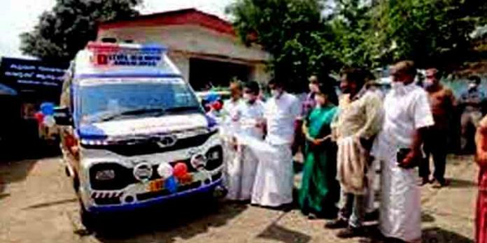കട്ടപ്പന താലൂക്ക് ആശുപത്രിയില് ഇനി അത്യാധുനിക സൗകര്യങ്ങളുള്ള ഡി ലെവല് ആംബുലന്സ് കട്ടപ്പന താലൂക്ക് ആശുപത്രിയില് ഇനി അത്യാധുനിക സൗകര്യങ്ങളുള്ള ഡി ലെവല് ആംബുലന്സ്
