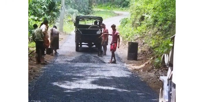 മുണ്ടോൻമൂഴി മണ്ണീറ റോഡ് അറ്റകുറ്റപണി ആരംഭിച്ചു മുണ്ടോൻമൂഴി മണ്ണീറ റോഡ് അറ്റകുറ്റപണി ആരംഭിച്ചു