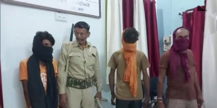കൂട്ടബലാത്സംഗ കേസിൽ മൂന്ന് പേർ അറസ്റ്റിൽ കൂട്ടബലാത്സംഗ കേസിൽ മൂന്ന് പേർ അറസ്റ്റിൽ