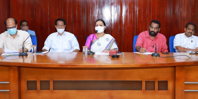 ജില്ലയില് പട്ടയവിതരണമേള 25ന് ; ആകെ 246 പട്ടയങ്ങള് വിതരണം ചെയ്യും ജില്ലയില് പട്ടയവിതരണമേള 25ന് ; ആകെ 246 പട്ടയങ്ങള് വിതരണം ചെയ്യും