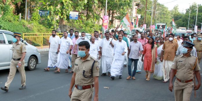 പ്രതിഷേധ മാർച്ചും യോഗവും നടത്തി പ്രതിഷേധ മാർച്ചും യോഗവും നടത്തി