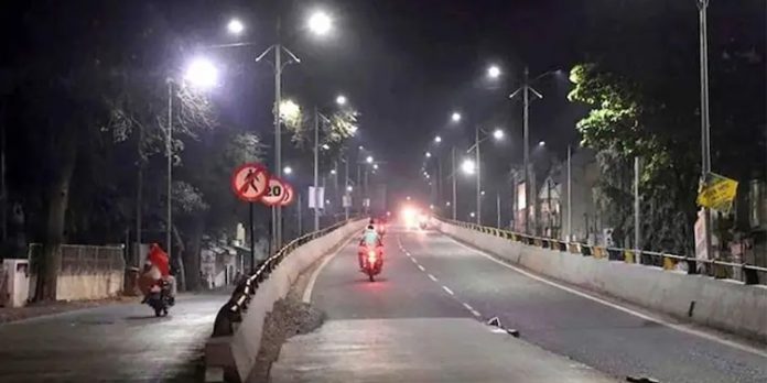 പാലക്കാട് ജില്ലയിൽ 144 തുടരുന്നു ; ഇരുചക്ര വാഹന യാത്രക്കും നിയന്ത്രണം പാലക്കാട് ജില്ലയിൽ 144 തുടരുന്നു ; ഇരുചക്ര വാഹന യാത്രക്കും നിയന്ത്രണം