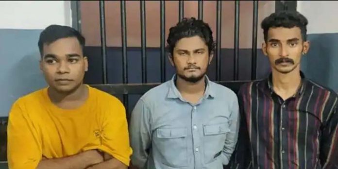 പ്രണയം നടിച്ച് പെൺകുട്ടിയുമായി കടന്നു ; കാമുകനും സുഹൃത്തുക്കളും പിടിയിൽ പ്രണയം നടിച്ച് പെൺകുട്ടിയുമായി കടന്നു ; കാമുകനും സുഹൃത്തുക്കളും പിടിയിൽ