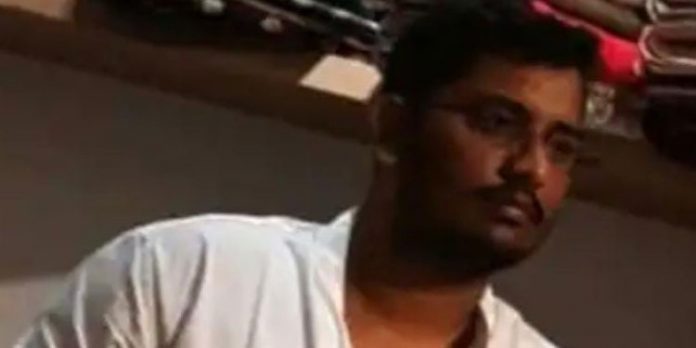 ദിലീപിന്റെ ഫോണിലെ ചാറ്റുകള് നശിപ്പിക്കാന് സഹായിച്ച ഹാക്കര് സായ് ശങ്കര് കസ്റ്റഡിയില് ദിലീപിന്റെ ഫോണിലെ ചാറ്റുകള് നശിപ്പിക്കാന് സഹായിച്ച ഹാക്കര് സായ് ശങ്കര് കസ്റ്റഡിയില്